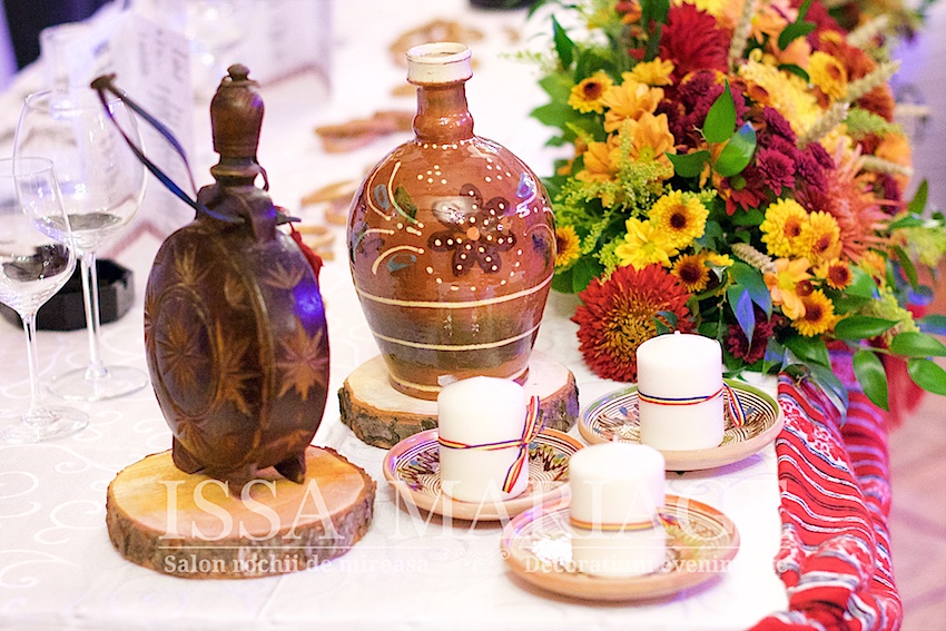 decor specific romanesc nunta si botez valcea