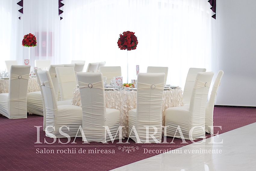 decor nunta dragsani rosu cu ivory