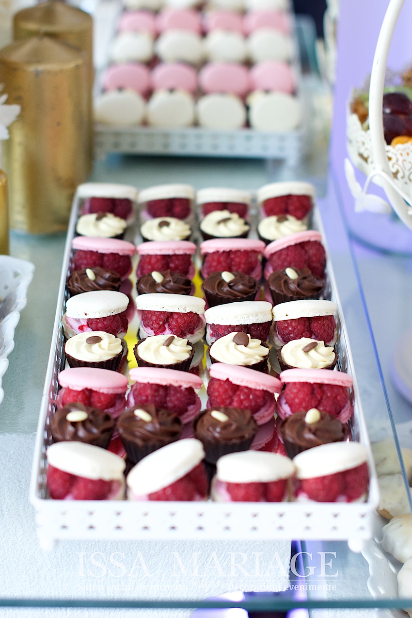 prajituri candy bar