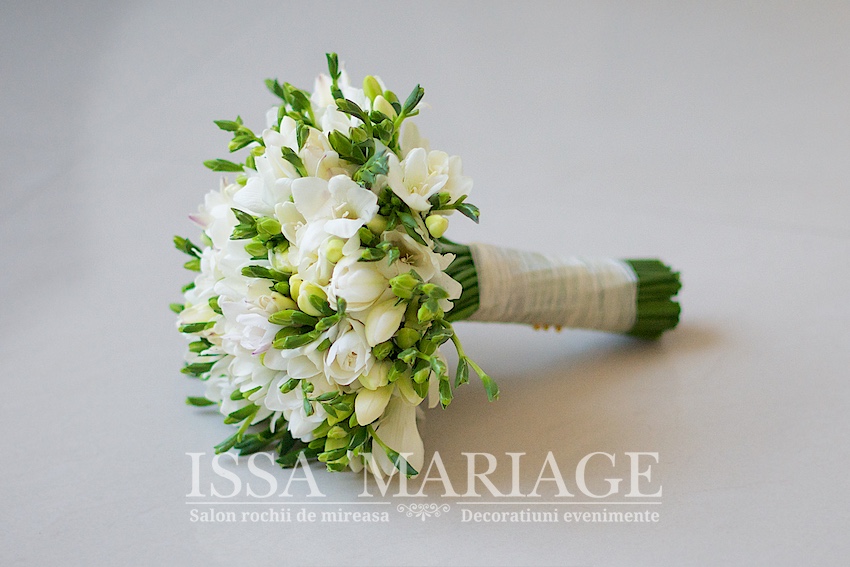 buchet mireasa frezia alba