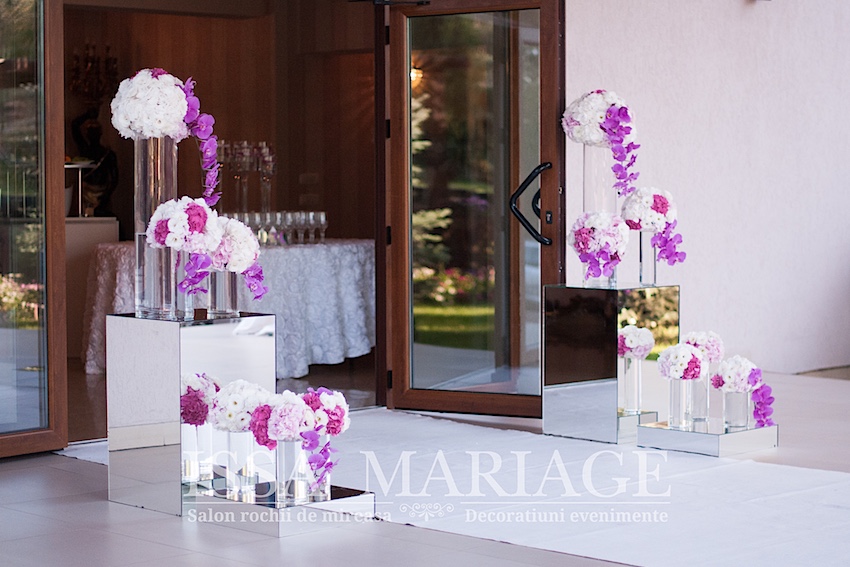 decor deosebit intrare nunta